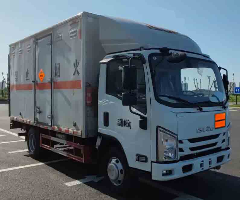 襄鑫鼎牌XDV5043XQYW6爆破器材運(yùn)輸車公告圖片