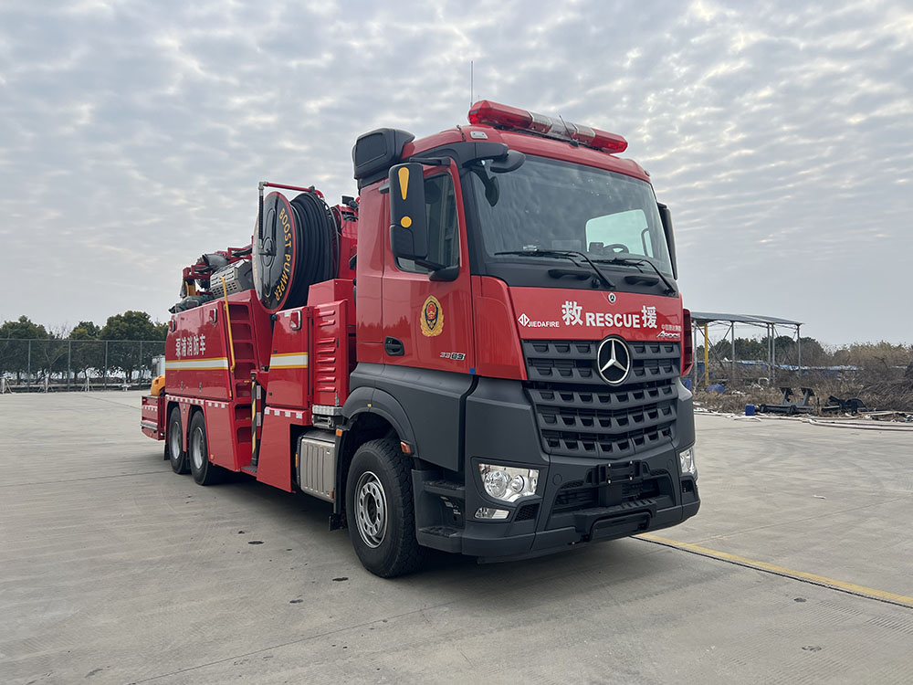 捷達(dá)消防牌SJD5301TXFBP600/YDXZBCA泵浦消防車(chē)
