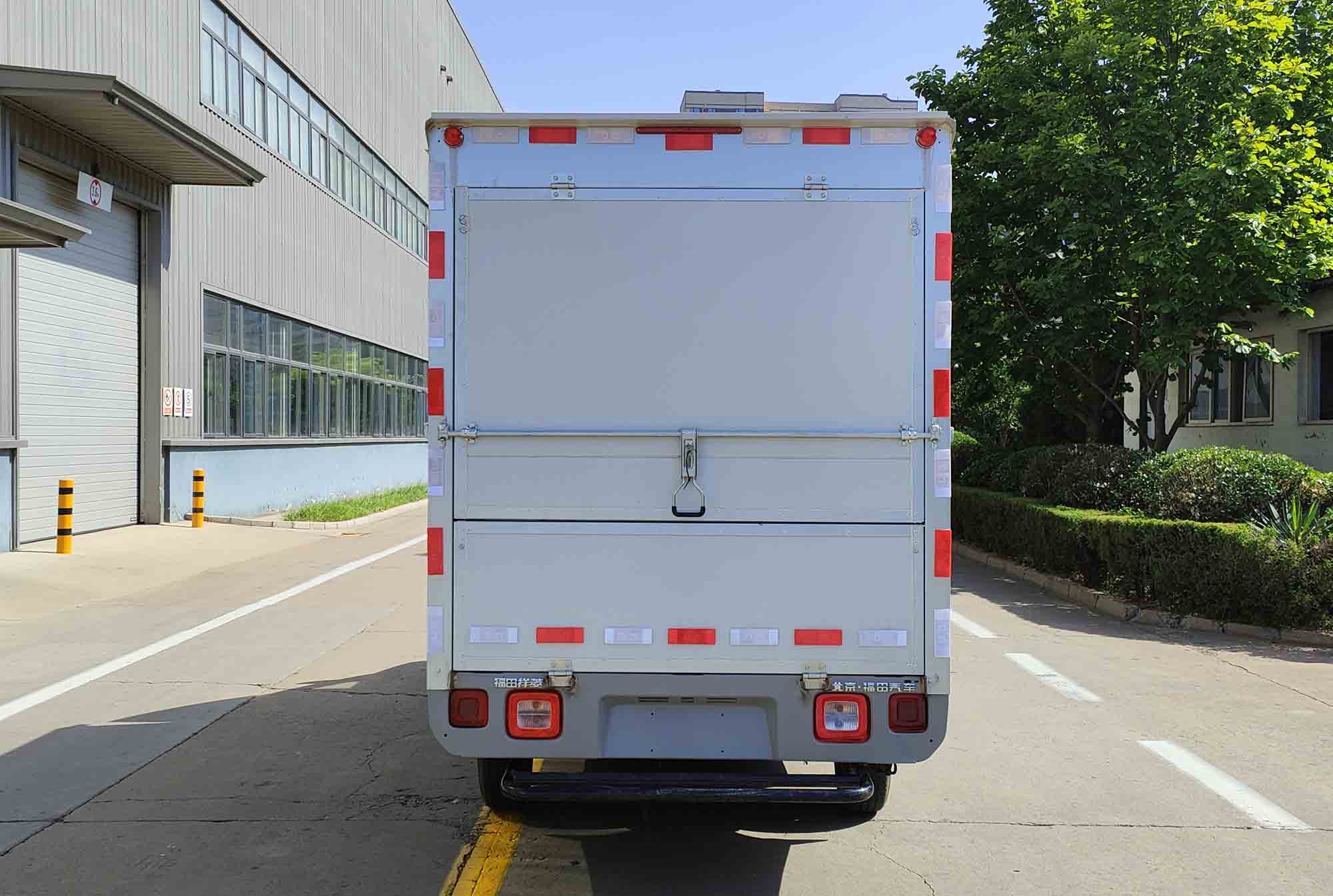 福田牌BJ5020XYK3JV6-74翼開啟廂式車公告圖片