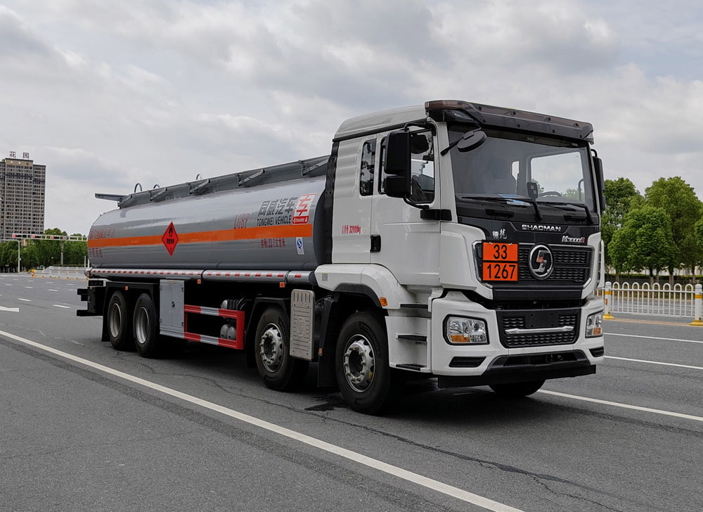 專威牌HTW5320GRYSX6易燃液體罐式運(yùn)輸車