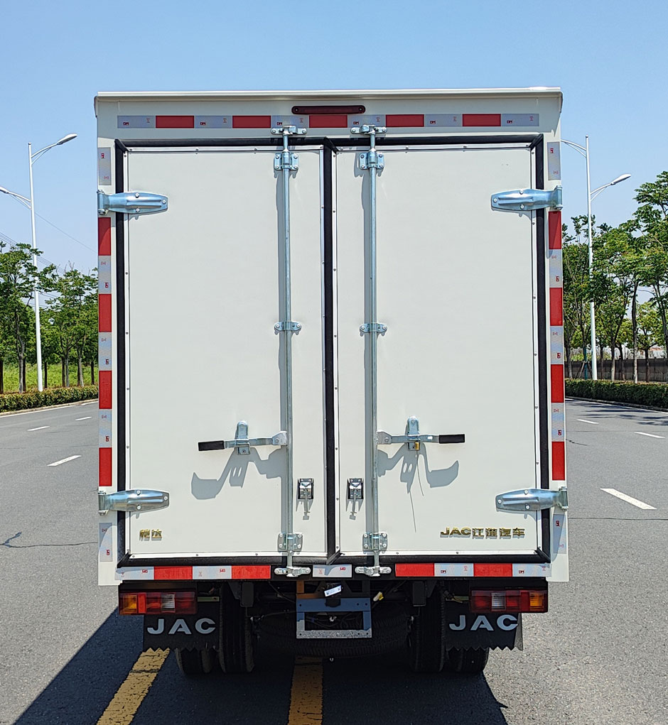 江淮牌HFC5036XXYPV3E8B3S廂式運(yùn)輸車公告圖片