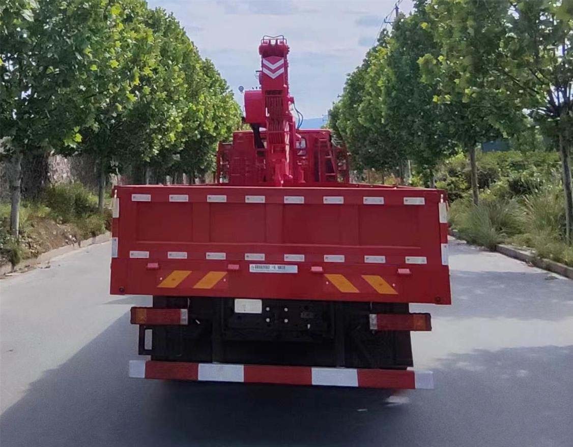 隨特牌ZZX5319JSQSX6隨車起重運(yùn)輸車公告圖片