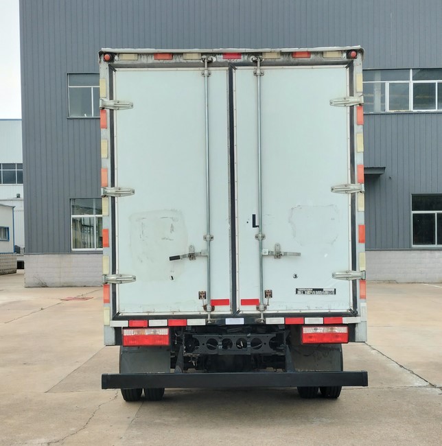 飛碟牌FD5042XXYW63K6-3廂式運輸車公告圖片