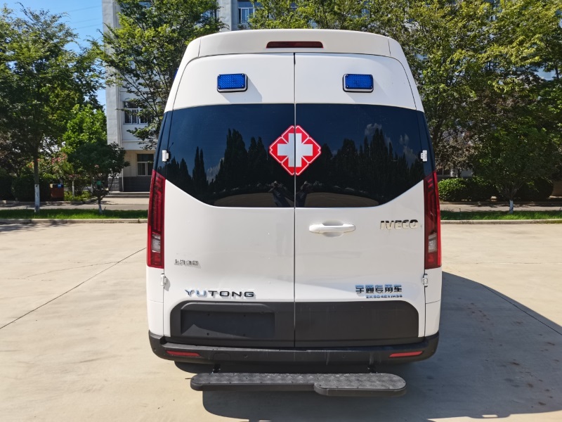 宇通牌ZK5042XJH36救護(hù)車公告圖片