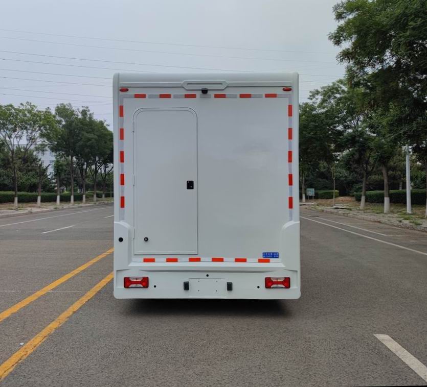 北鈴牌BBL5040XYL醫(yī)療車公告圖片