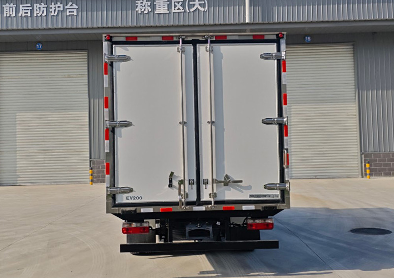 東風牌DFA5040XLCTBEV7純電動冷藏車公告圖片