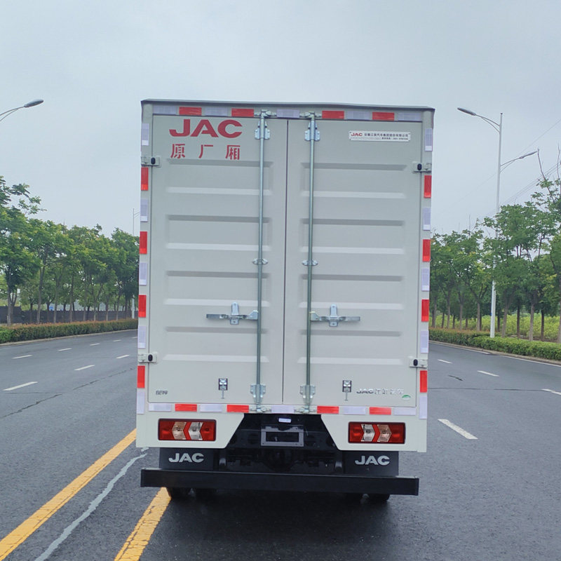 江淮牌HFC5041XXYP23K2B4QS廂式運(yùn)輸車公告圖片