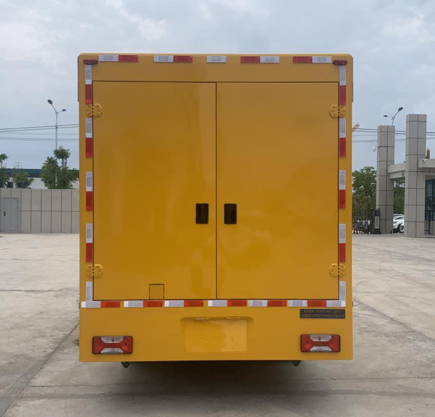 麥德泰牌NJR5045XXHEFC救險(xiǎn)車公告圖片