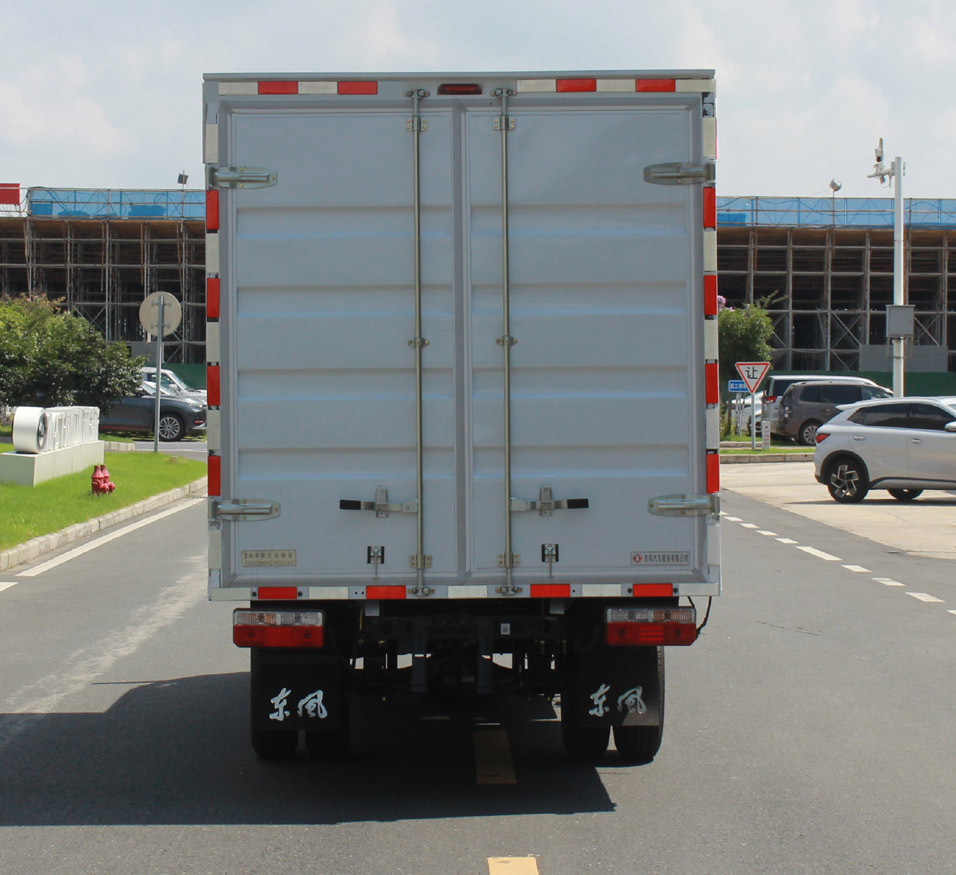 東風(fēng)牌EQ5032XXYD16QCCAC廂式運(yùn)輸車公告圖片