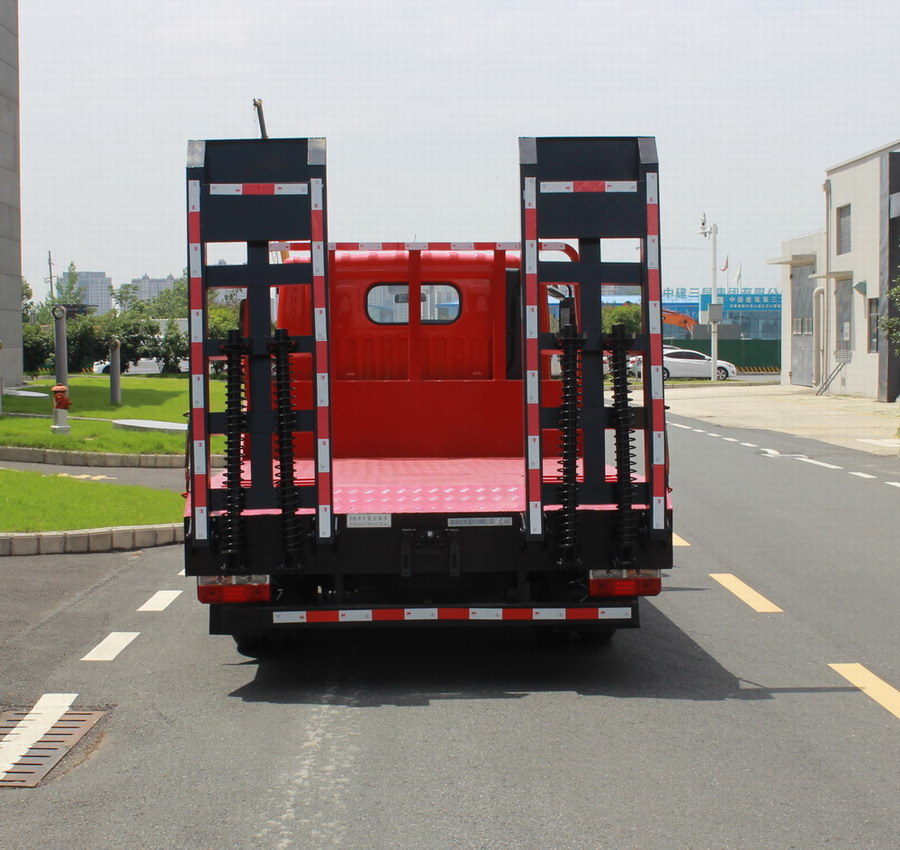 東風(fēng)牌EQ5041TPB5EDFAC平板運輸車公告圖片
