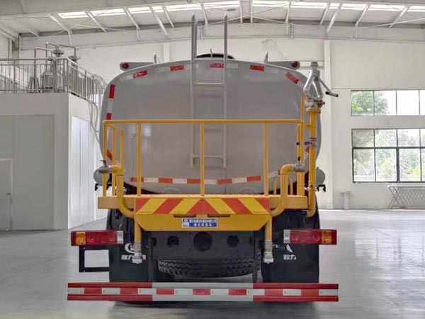 程力威牌CLW5250GPSABS綠化噴灑車(chē)公告圖片