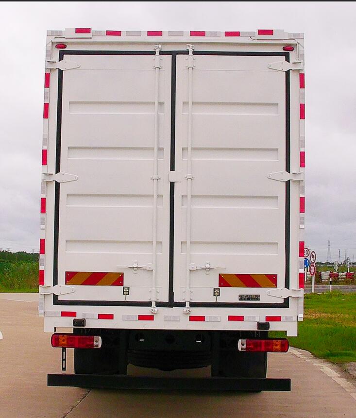 北京牌BJ5181XYKD6AP翼開啟廂式車公告圖片