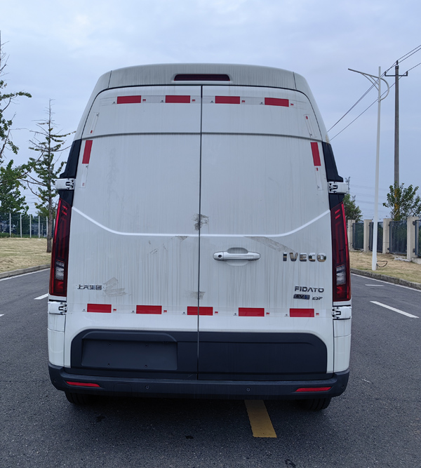 依維柯牌NJ5040XXYFDBEV73純電動廂式運輸車公告圖片