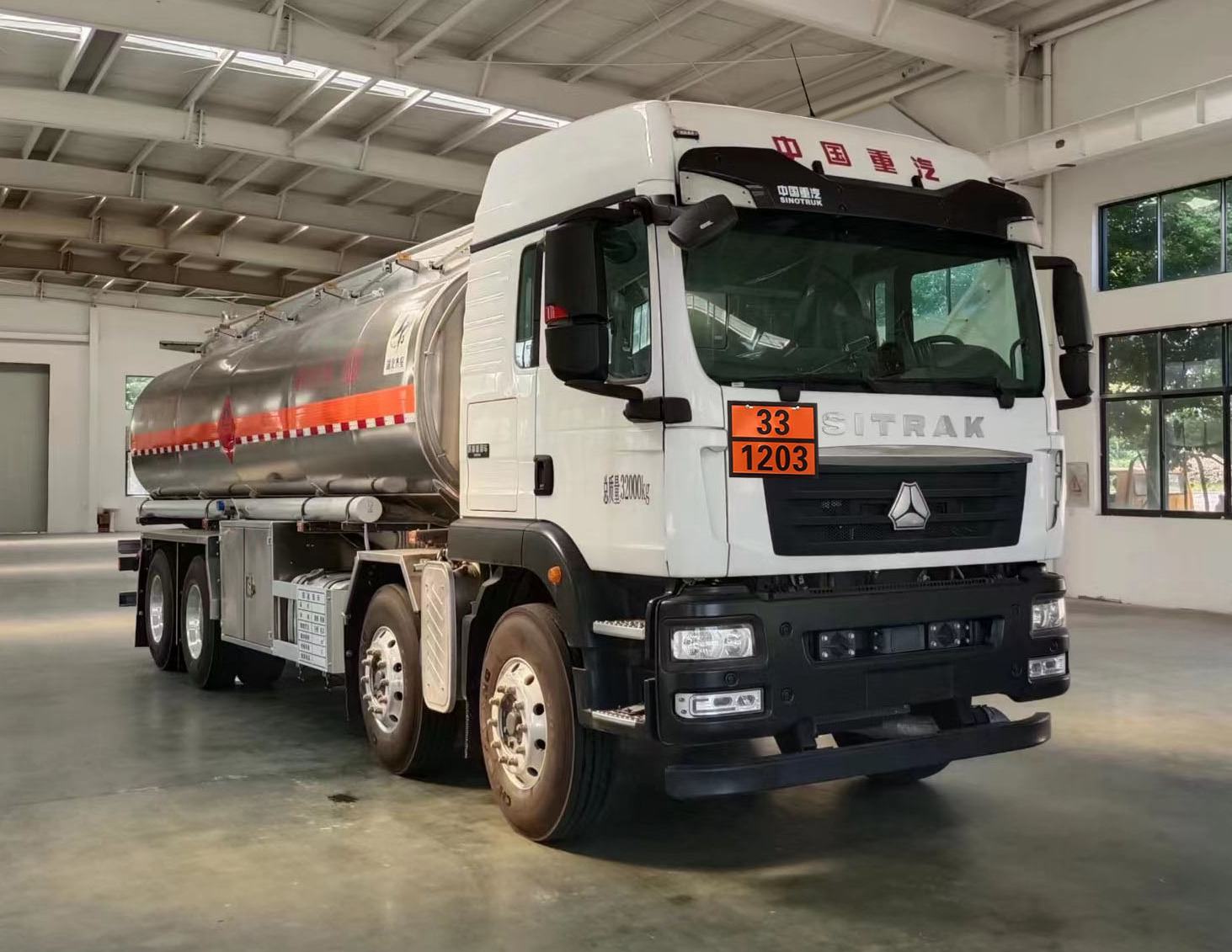 齊星牌QXC5326GYYZ6V運(yùn)油車