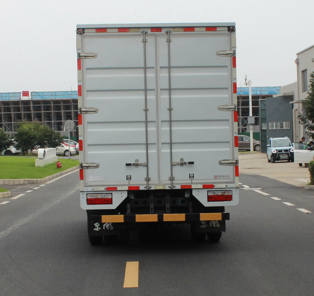 東風(fēng)牌EQ5040XXY3CDFAAC廂式運輸車公告圖片