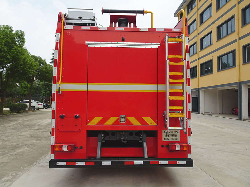 捷達消防牌SJD5395GXFPM180/BCA泡沫消防車公告圖片