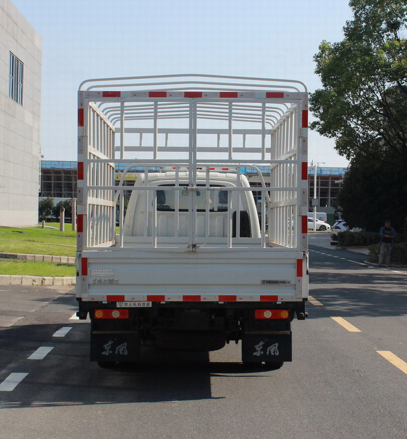 東風(fēng)牌EQ5033CCY60Q4CAC倉(cāng)柵式運(yùn)輸車(chē)公告圖片