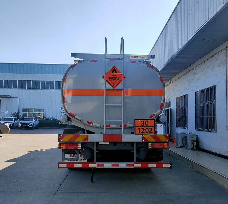 榮駿達(dá)牌HHX5321GYYSX6運(yùn)油車公告圖片