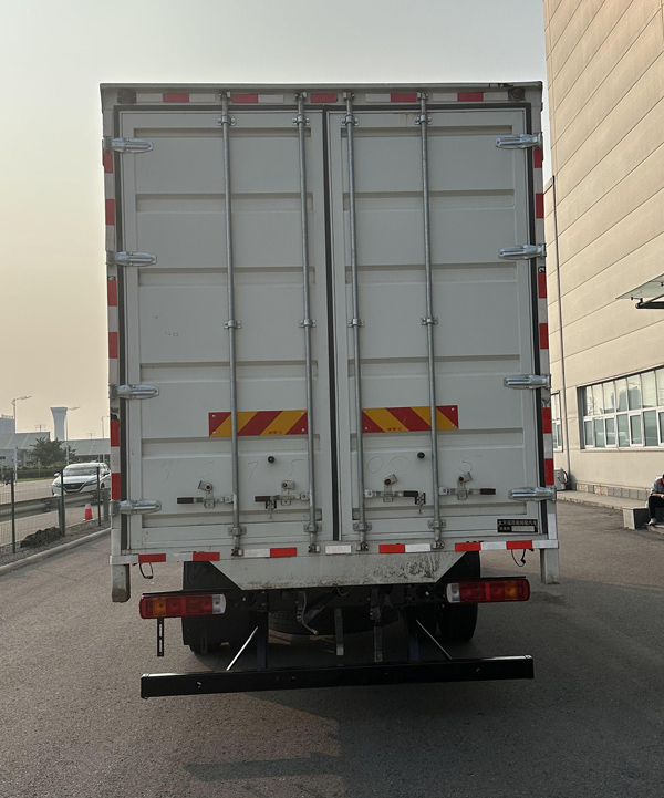 歐曼牌BJ5181XXYY6AKS-02廂式運(yùn)輸車(chē)公告圖片