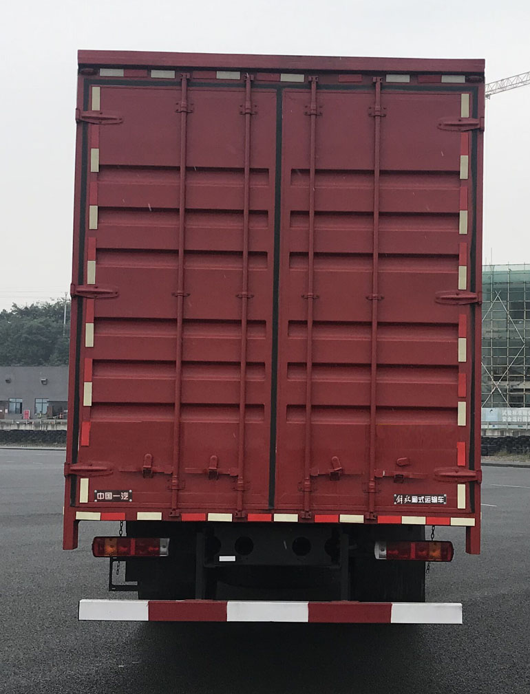 解放牌CA5120XXYP28K8L2E6A90廂式運(yùn)輸車公告圖片