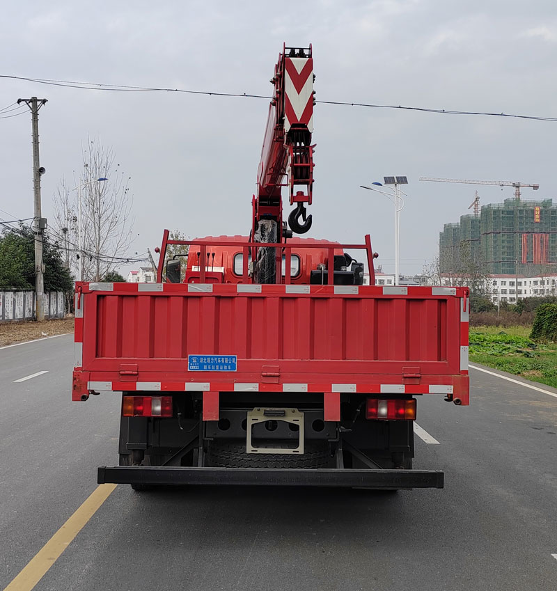 瑞力星牌RLQ5110JSQZ6隨車起重運(yùn)輸車公告圖片