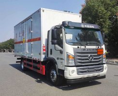 程力威牌CLW5122XYWCDP氧化性物品厢式运输车