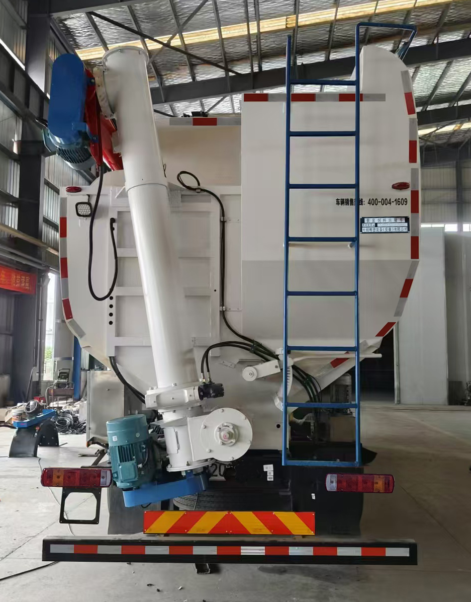 英創(chuàng)斐得牌DCA5310ZSLA395散裝飼料運(yùn)輸車(chē)公告圖片