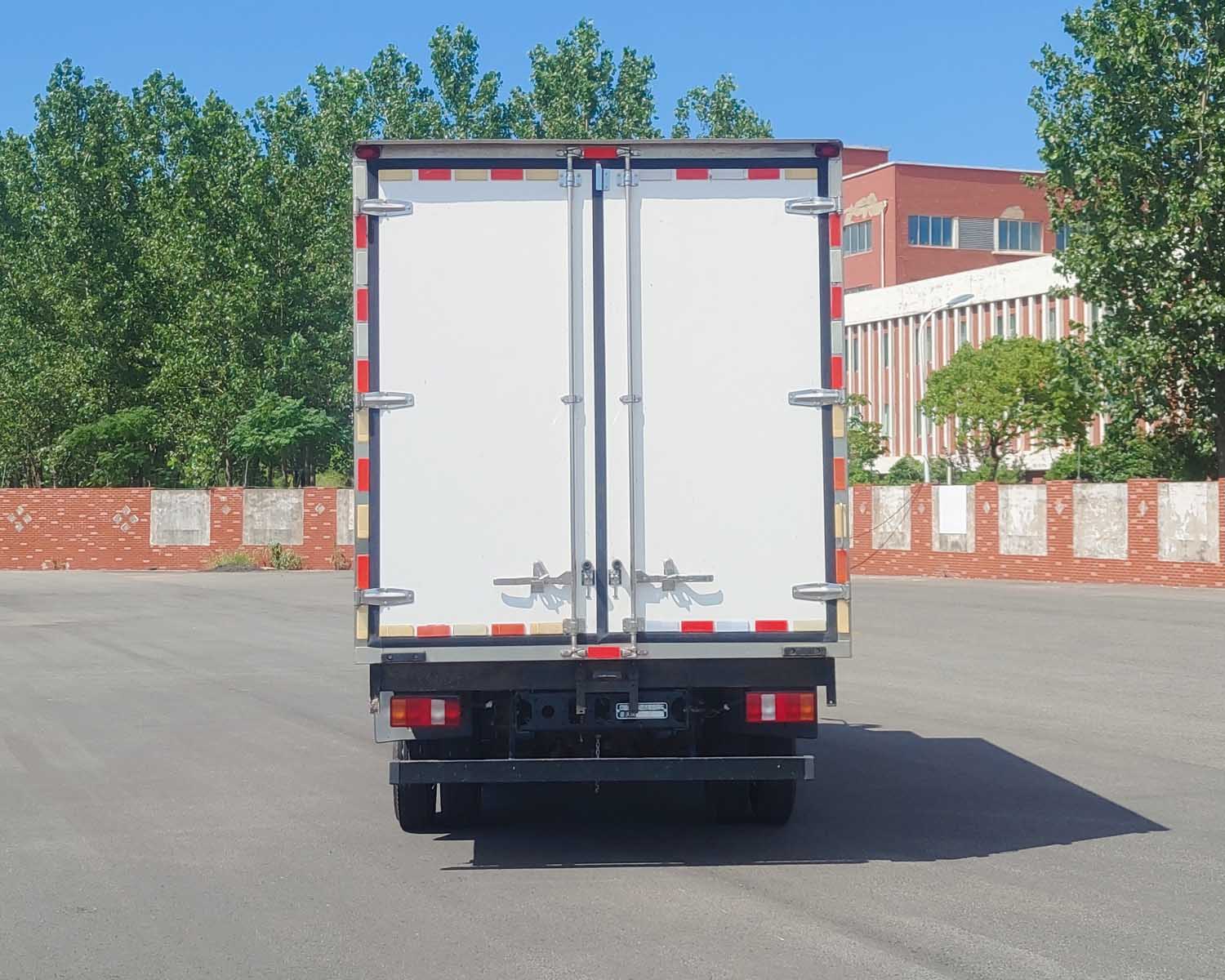 豪沃牌ZZ5047XLCG3315F143冷藏車公告圖片