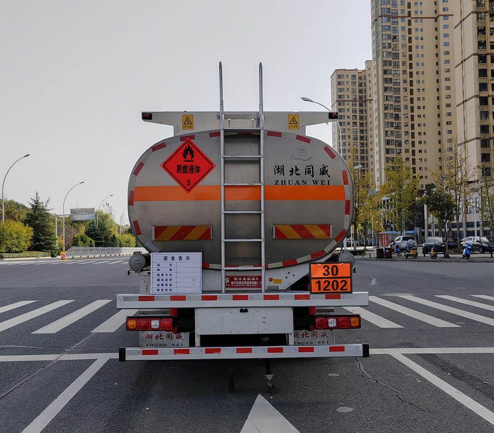 專威牌HTW5320GYYLS6C鋁合金運(yùn)油車公告圖片