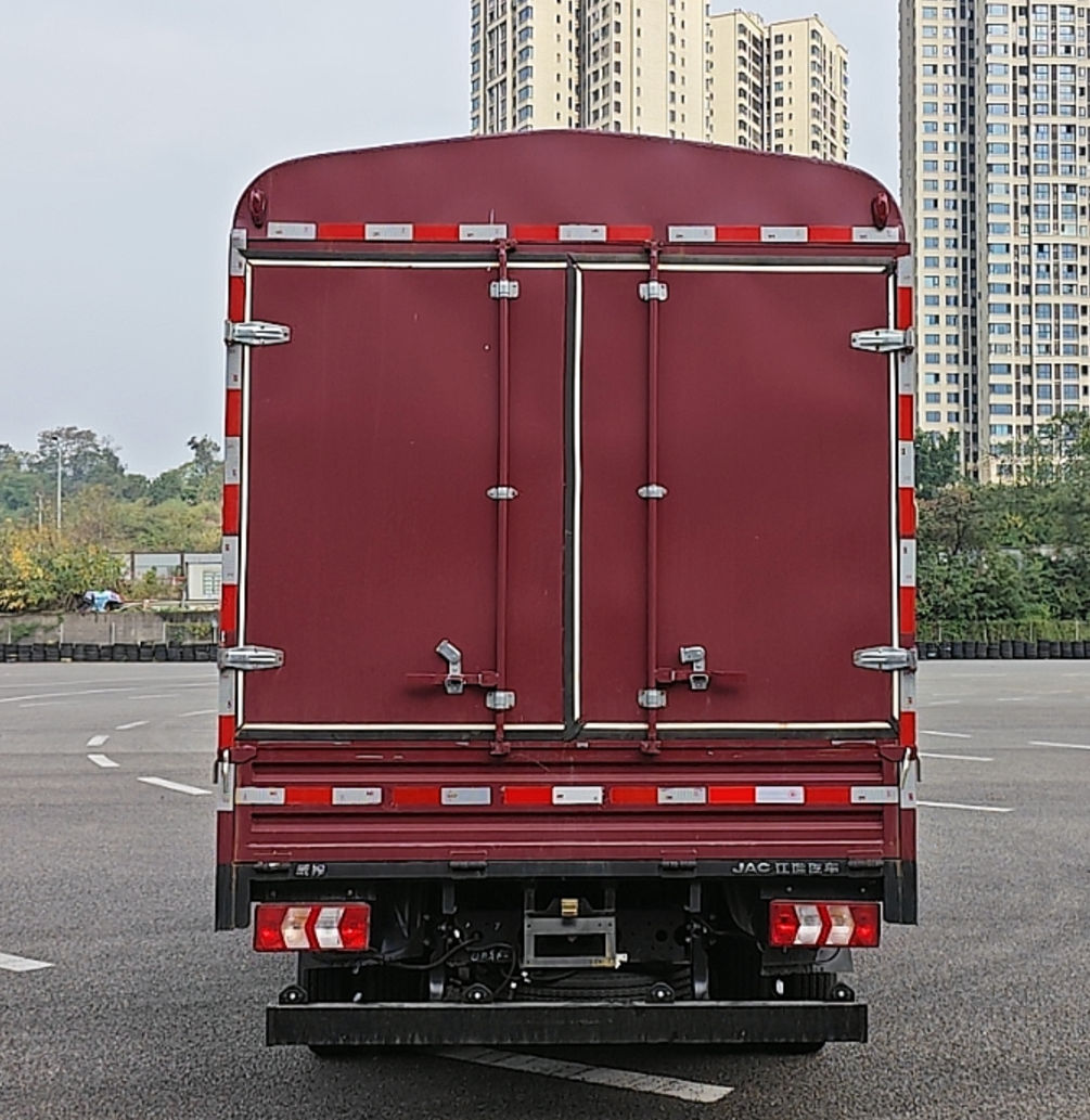 江淮牌HFC5043CCYEV3N純電動倉柵式運輸車公告圖片