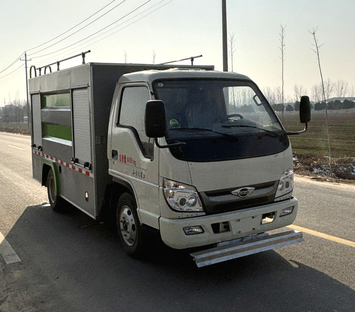 SGW5040TYHBJ6型路面養(yǎng)護車圖片