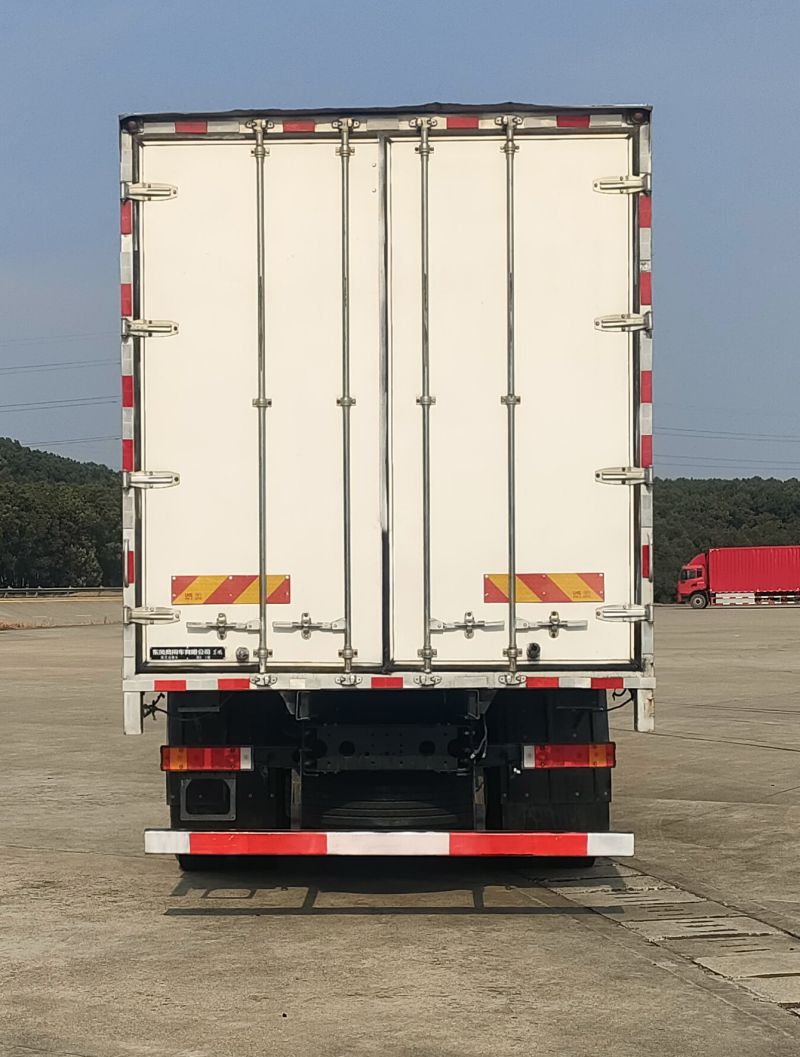東風(fēng)牌DFH5320XXYC2廂式運輸車公告圖片