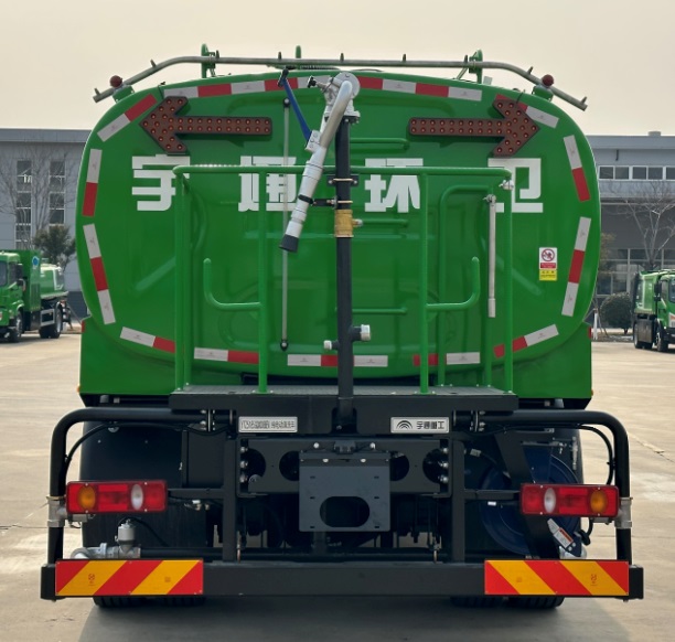 宇通牌YTZ5185GQXD0BEV純電動(dòng)清洗車(chē)公告圖片