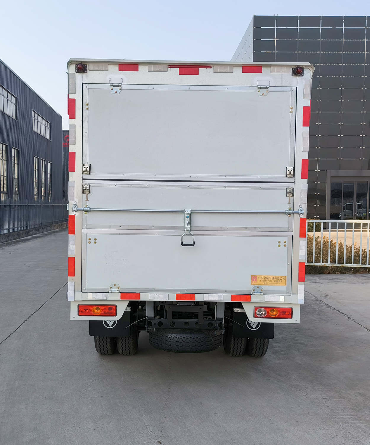 鴻星達(dá)牌SJR5032XSH-M2售貨車公告圖片