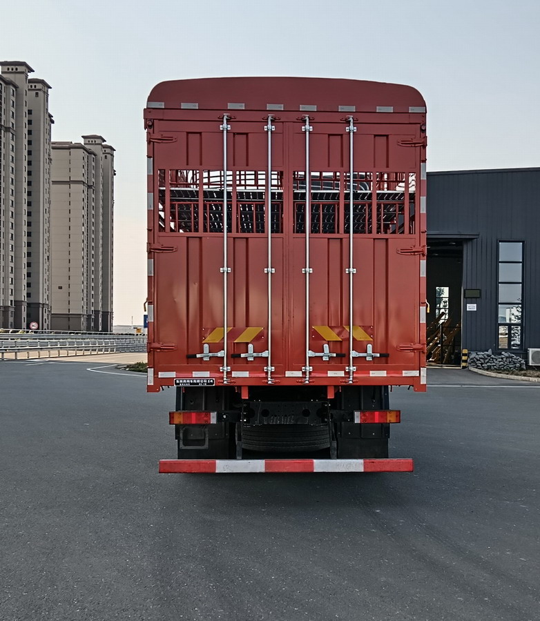 東風(fēng)牌DFH5320CCQCX1畜禽運(yùn)輸車公告圖片