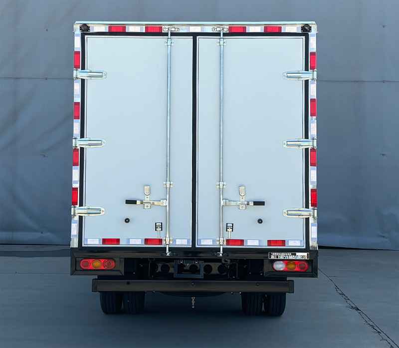 飛碟牌FD5040XXYD66BEV-1純電動(dòng)廂式運(yùn)輸車(chē)公告圖片