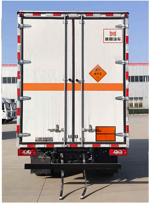 襄鑫鼎牌XDV5048XQYBJ6爆破器材運(yùn)輸車(chē)公告圖片