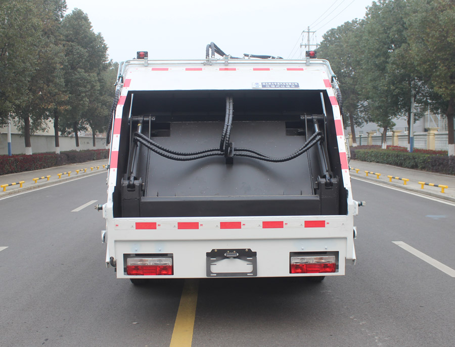 潤(rùn)知星牌SCS5041ZYSEQ6壓縮式垃圾車(chē)公告圖片
