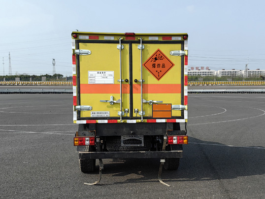 楚勝牌CSC5047XQYB6爆破器材運輸車公告圖片