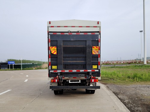 豪曼牌ZZ5048CCYF17FSHEV2插電式增程混合動力倉柵式運輸車公告圖片