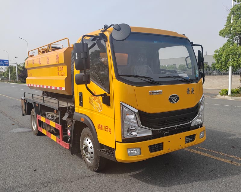 布隆牌LLL5070GQWZ6清洗吸污車