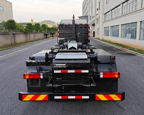 賽沃牌SAV5320ZXXSHBEV純電動(dòng)車廂可卸式垃圾車公告圖片