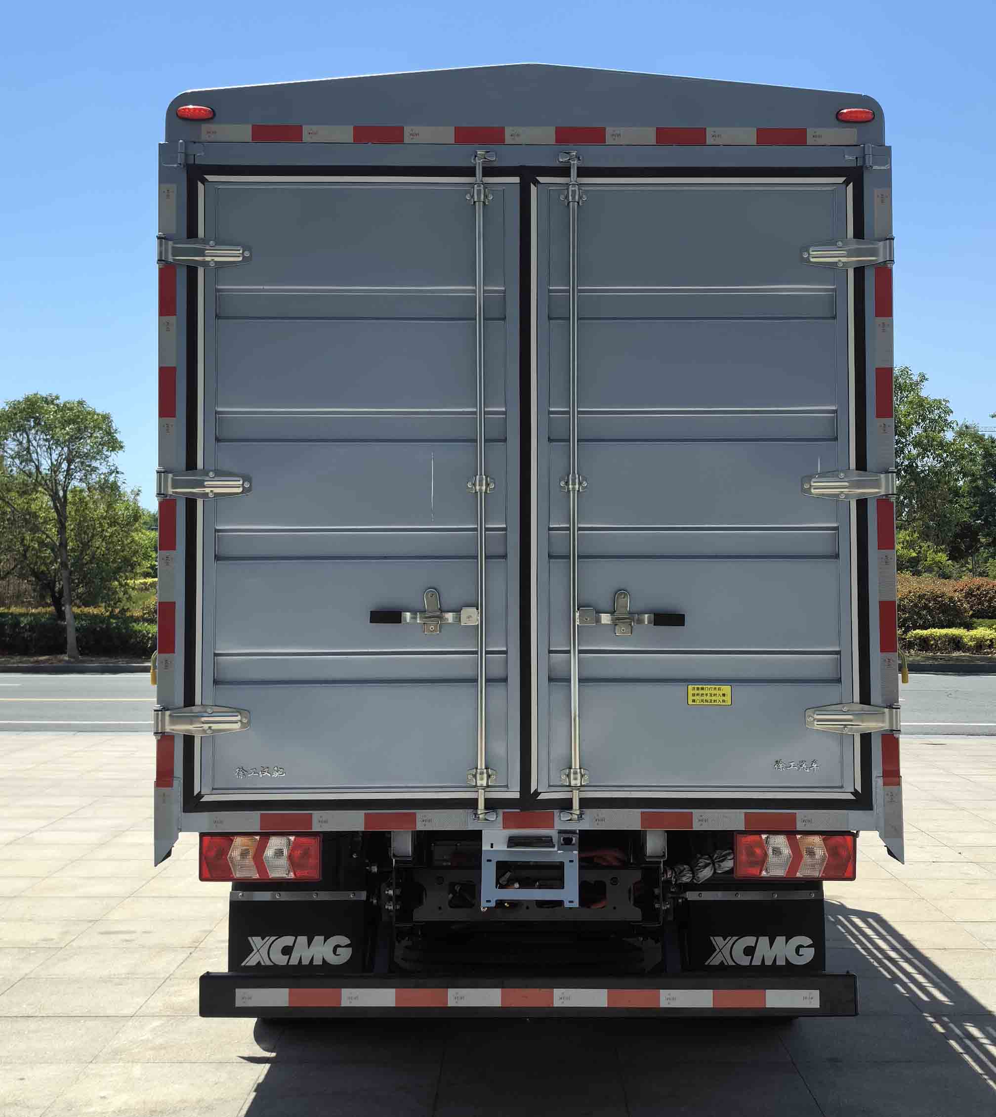 徐工牌XGA5047CCYBEVEA純電動倉柵式運輸車公告圖片