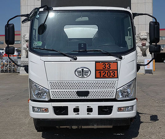 專(zhuān)力牌ZLC5090GJYCQ6加油車(chē)公告圖片