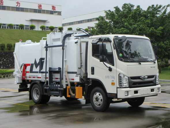 福龍馬牌FLM5070ZZZFS6自裝卸式垃圾車公告圖片