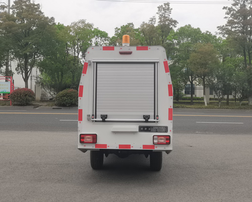 耶律潔牌SWT5020TYHBEV純電動(dòng)路面養(yǎng)護(hù)車公告圖片