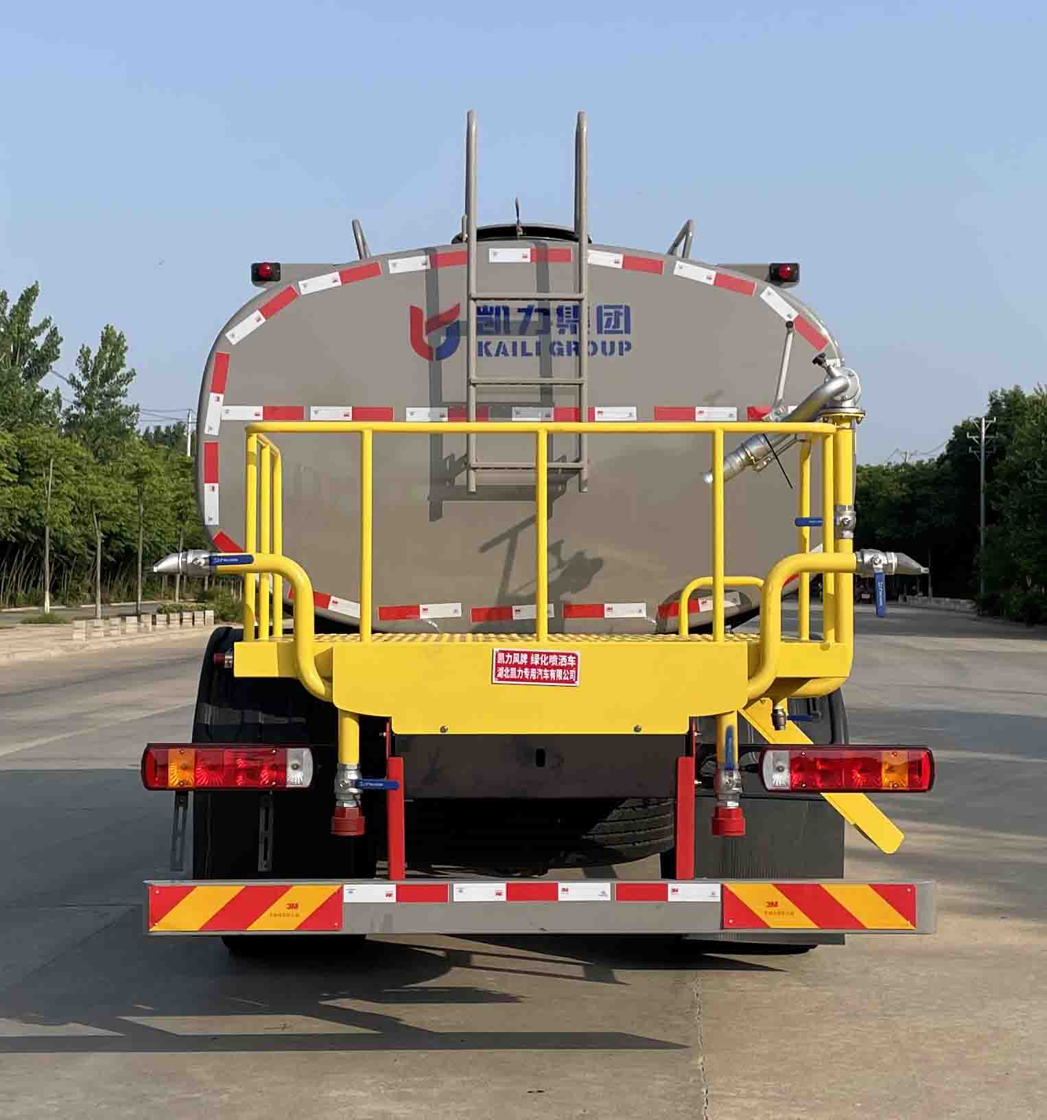 凱力風牌KLF5161GPSB6綠化噴灑車公告圖片