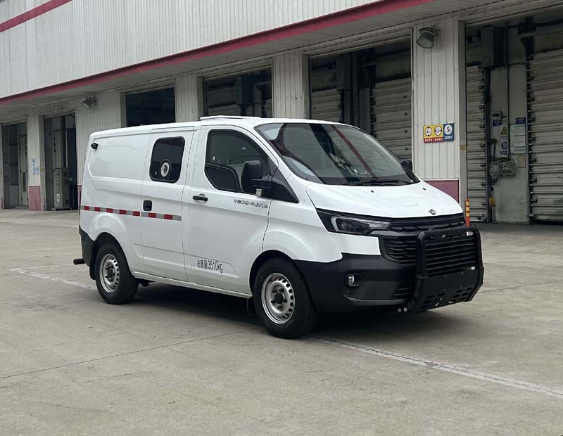 華東牌CSZ5049XYC-ASA運鈔車