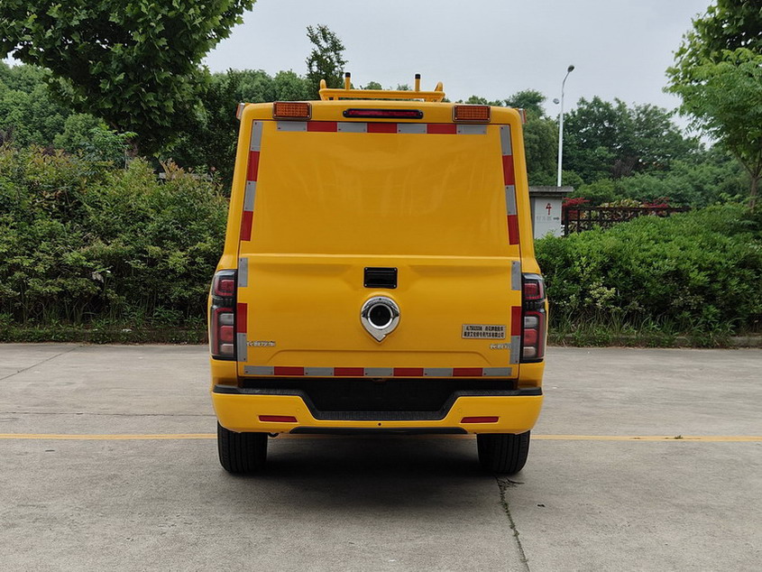 雨花牌ALT5032XXH6救險(xiǎn)車公告圖片