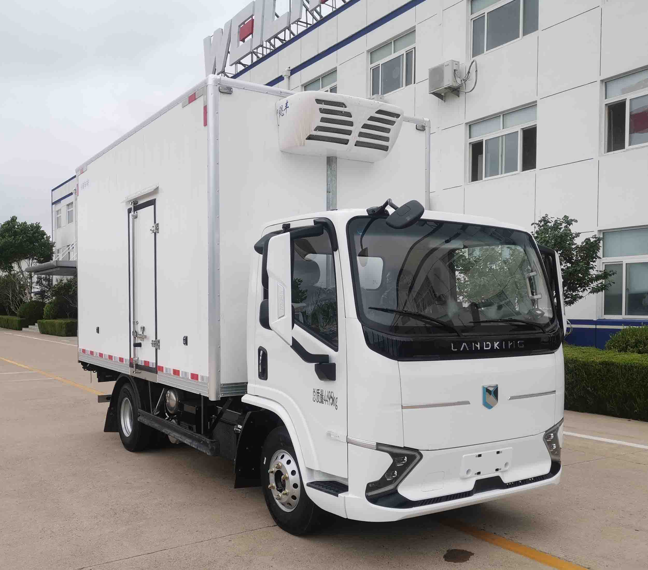 燕臺(tái)牌YTQ5042XLCKEEV346A純電動(dòng)冷藏車(chē)公告圖片